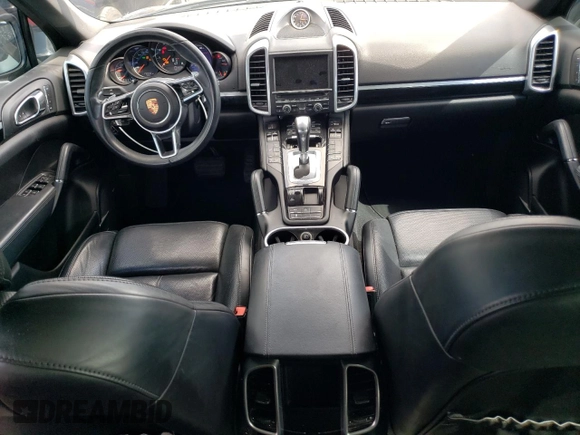 2016 Porsche Cayenne z VIN WP1AA2A20GLA06417, wystawiony jako Copart lot #55302695 z przebiegiem 172 259 mil mil oraz Czysty tytuł • Clean title. Historia ofert i sprzedaży dostępna na DreamBid. Obrazek 8.