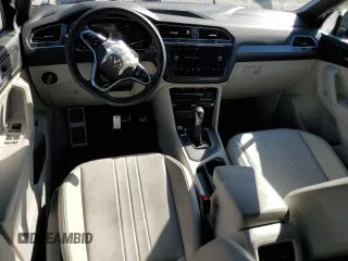 2024 Volkswagen Tiguan SE R-Line Black z VIN 3VVCB7AX9RM194728, wystawiony jako Copart lot #52960585 z przebiegiem 13 705 mil mil oraz Szkoda całkowita • Salvage title. Historia ofert i sprzedaży dostępna na DreamBid. Obrazek 8.