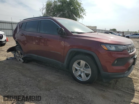 2022 Jeep Compass Latitude with VIN 3C4NJCBB5NT137027, listed as a Copart auction lot 52569835 with 55,619 mi miles and Salvage title. Bid and sale history available at DreamBid. Image 4.