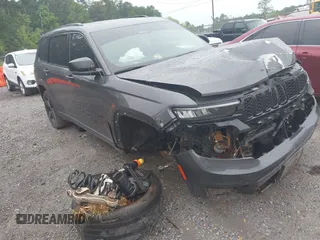 2023 Jeep Grand Cherokee Altitude z VIN 1C4RJJAG4P8836508, wystawiony jako IAAI lot #42186698 z przebiegiem 46 807 mil mil oraz . Historia ofert i sprzedaży dostępna na DreamBid. Obrazek 1.