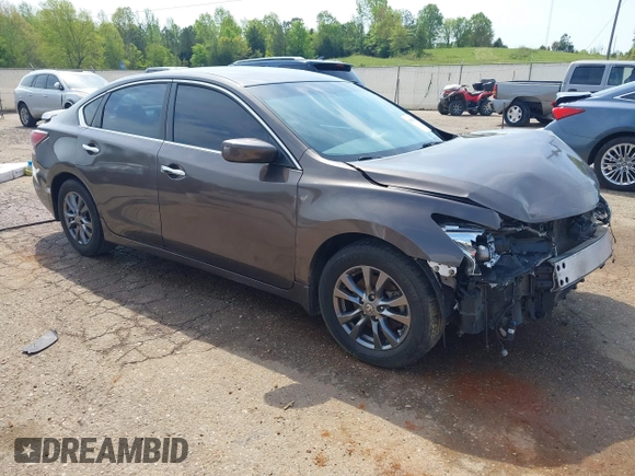 2015 Nissan Altima S with VIN 1N4AL3AP2FN379061, listed as a IAAI auction lot 41995960 with 313,153 mi miles and . Bid and sale history available at carsss.com. Image 1.