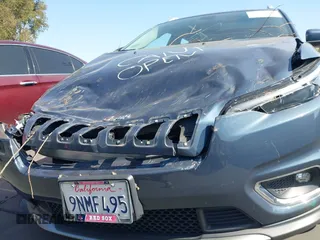 2019 Jeep Cherokee Limited with VIN 1C4PJMDX4KD400228, listed as a IAAI auction lot 42533145 with 64,537 mi miles and . Bid and sale history available at DreamBid. Image 19.