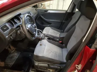 2017 Volkswagen Jetta S z VIN 3VW2B7AJ0HM361656, wystawiony jako Copart lot #58217505 z przebiegiem 180 824 mil mil oraz Nie do naprawy • Non repairable. Historia ofert i sprzedaży dostępna na DreamBid. Obrazek 7.