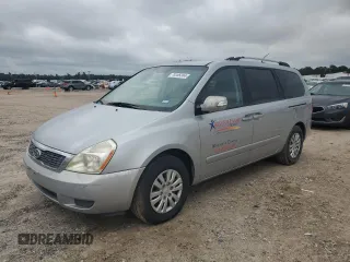 2011 Kia Sedona LX with VIN KNDMG4C71B6366658, listed as a Copart auction lot 70385304 with 356,705 mi miles and Clean Title. Bid and sale history available at carsss.com. Image 1.