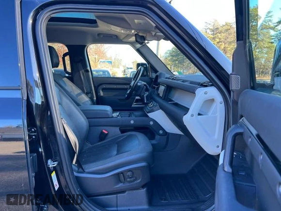 2021 Land Rover Defender SE with VIN SALEP7RU1M2048268, listed as a Copart auction lot 42012605 with 111,520 mi miles and Clean title. Bid and sale history available at DreamBid. Image 5.
