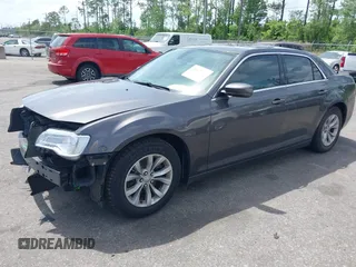 2015 Chrysler 300 Limited with VIN 2C3CCAAG1FH887073, listed as a IAAI auction lot 41967713 with 255,638 mi miles. Bid and sale history available at carsss.com. Image 17.