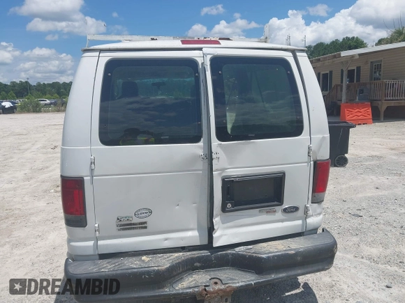 2009 Ford Econoline Passenger XL z VIN 1FMNE11W89DA72209, wystawiony jako IAAI lot #42509228 z przebiegiem 230 818 mil mil oraz . Historia ofert i sprzedaży dostępna na DreamBid. Obrazek 13.