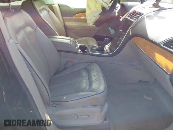 2013 Lincoln MKX with VIN 2LMDJ6JK6DBL05749, listed as a IAAI auction lot 42000210 with 104,944 mi miles. Bid and sale history available at carsss.com. Image 5.
