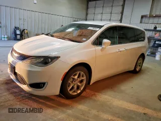 2018 Chrysler Pacifica Touring Plus с VIN 2C4RC1FG3JR102070, выставлен на аукционе Copart как лот 61290405 с пробегом 94 107 миль миль и Списание • Salvage title. История ставок и продаж доступна на DreamBid. Изображение 1.