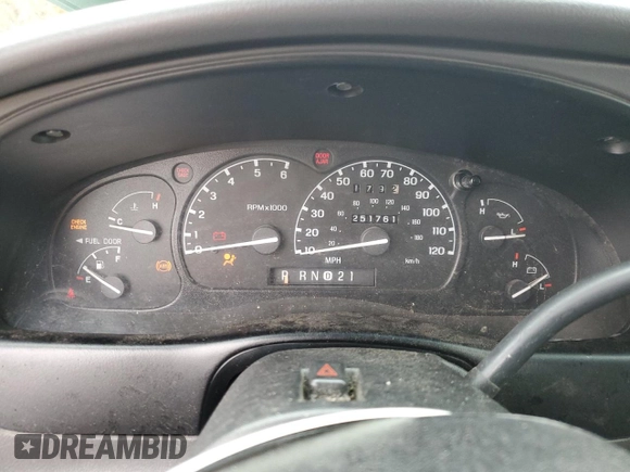 2000 Mercury Mountaineer z VIN 4M2ZU86P9YUJ19811, wystawiony jako Copart lot #82211724 z przebiegiem 251 761 mil mil oraz Szkoda całkowita • Salvage title. Historia ofert i sprzedaży dostępna na DreamBid. Obrazek 9.