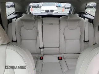 2025 Volvo XC60 Ultra с VIN YV4H60RM8S1054504, выставлен на аукционе Copart как лот 52812715 с пробегом 1 752 миль миль и Списание • Salvage title. История ставок и продаж доступна на DreamBid. Изображение 10.