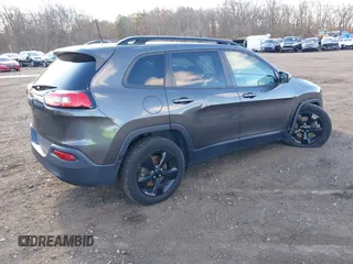 2017 Jeep Cherokee Limited с VIN 1C4PJMDB1HW524720, выставлен на аукционе IAAI как лот 40827046 с пробегом 72 559 миль миль и . История ставок и продаж доступна на DreamBid. Изображение 4.
