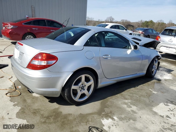 2006 Mercedes-Benz SLK-Class 3.5L with VIN WDBWK56F76F104650, listed as a Copart auction lot 42739245 with 69,612 mi miles and Salvage Title. Bid and sale history available at carsss.com. Image 3.