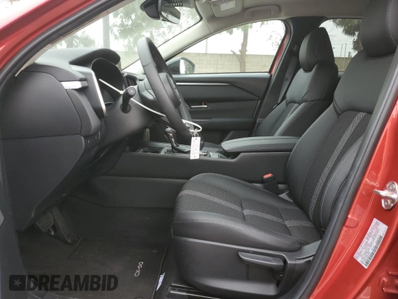 2025 Mazda CX-50 S Select with VIN 7MMVABAM2SN324024, listed as a Copart auction lot 52967905 with 4,065 mi miles and Salvage Title. Bid and sale history available at DreamBid. Image 7.