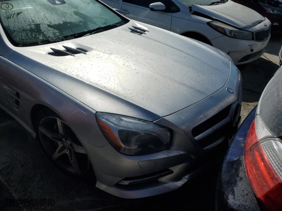 2013 Mercedes-Benz SL-Class SL 550 with VIN WDDJK7DA0DF001944, listed as a Copart auction lot 74482144 with 0 mi miles and Salvage Title. Bid and sale history available at carsss.com. Image 5.