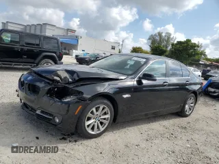 2016 BMW 5 Series 528i with VIN WBA5A5C59GD525422, listed as a Copart auction lot 51102635 with 55,694 mi miles and Salvage Title. Bid and sale history available at carsss.com. Image 1.