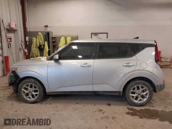 2020 Kia Soul LX with VIN KNDJ23AU1L7732263, listed as a IAAI auction lot 41144527 with 34,856 mi miles. Bid and sale history available at carsss.com. Image 14.