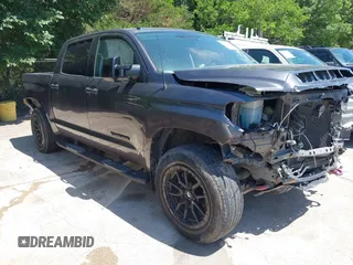 2018 Toyota Tundra SR5 z VIN 5TFDW5F11JX723314, wystawiony jako IAAI lot #42167147 z przebiegiem Nie podano mil oraz . Historia ofert i sprzedaży dostępna na DreamBid. Obrazek 1.