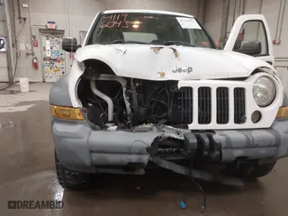 2006 Jeep Liberty Sport with VIN 1J4GL48546W134202, listed as a IAAI auction lot 41196043 with 172,932 mi miles. Bid and sale history available at carsss.com. Image 6.