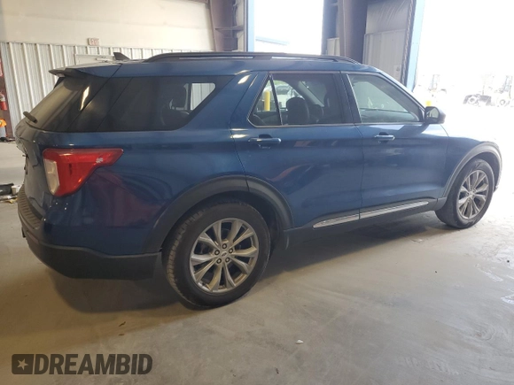 2022 Ford Explorer XLT with VIN 1FMSK7DHXNGC09512, listed as a Copart auction lot 53540175 with 32,614 mi miles and Salvage title. Bid and sale history available at DreamBid. Image 3.