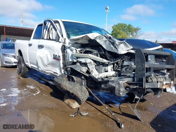 2014 Ram 2500 Tradesman with VIN 3C6TR5CT1EG234972, listed as a IAAI auction lot 40605313 with 170,001 mi miles. Bid and sale history available at carsss.com. Image 6.