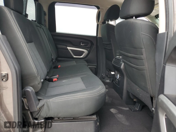 2017 Nissan Titan Platinum Reserve z VIN 1N6BA1F48HN513661, wystawiony jako Copart lot #53576075 z przebiegiem 93 430 mil mil oraz Szkoda całkowita • Salvage title. Historia ofert i sprzedaży dostępna na DreamBid. Obrazek 10.
