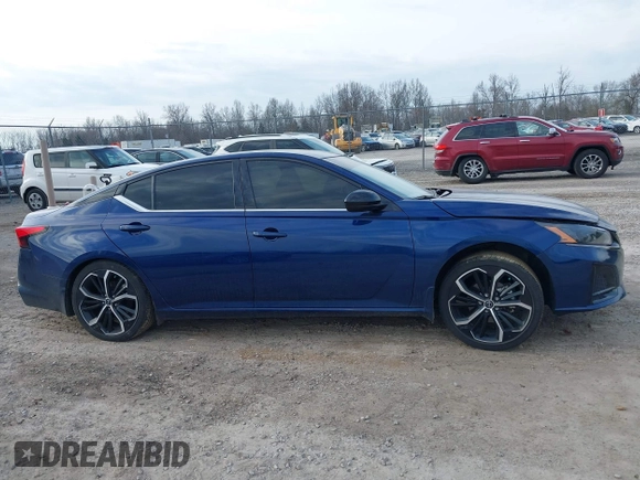 2024 Nissan Altima SR z VIN 1N4BL4CVXRN315652, wystawiony jako IAAI lot #41790778 z przebiegiem 32 686 mil mil oraz . Historia ofert i sprzedaży dostępna na DreamBid. Obrazek 14.
