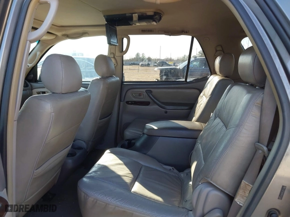 2006 Toyota Sequoia SR5 with VIN 5TDZT34A16S275000, listed as a IAAI auction lot 41615996 with 165,018 mi miles. Bid and sale history available at carsss.com. Image 8.