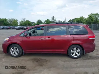 2014 Toyota Sienna Limited z VIN 5TDDK3DC6ES073282, wystawiony jako IAAI lot #42468546 z przebiegiem 278 905 mil mil oraz . Historia ofert i sprzedaży dostępna na DreamBid. Obrazek 14.