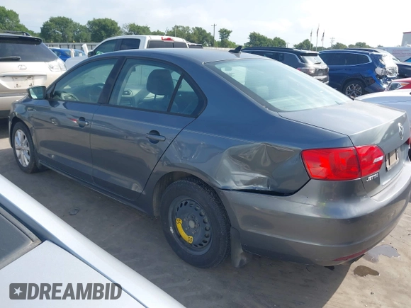 2011 Volkswagen Jetta SE with VIN 3VWDX7AJ4BM324160, listed as a IAAI auction lot 42505233 with 181,277 mi miles and . Bid and sale history available at DreamBid. Image 3.