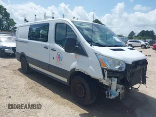 2017 Ford Transit z VIN 1FTYE1YMXHKA11900, wystawiony jako IAAI lot #42481313 z przebiegiem 197 231 mil mil oraz . Historia ofert i sprzedaży dostępna na DreamBid. Obrazek 1.