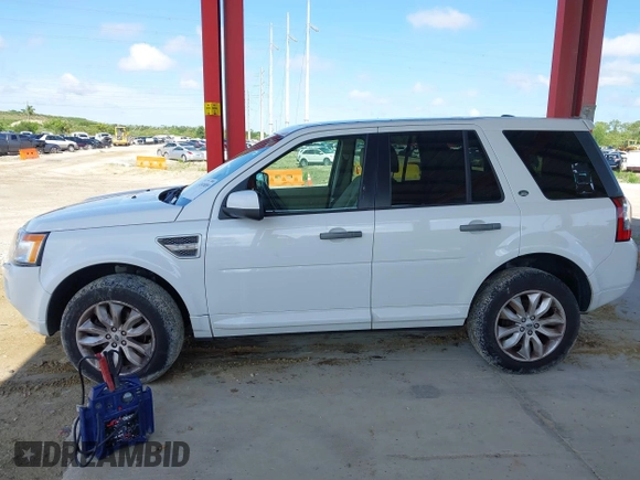 2011 Land Rover LR2 HSE with VIN SALFR2BN5BH268155, listed as a IAAI auction lot 42418895 with 91,566 mi miles and . Bid and sale history available at DreamBid. Image 14.