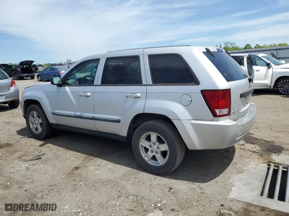 2007 Jeep Grand Cherokee Laredo with VIN 1J8GR48K27C681832, listed as a Copart auction lot 54306725 with 230,673 mi miles and Clean Title. Bid and sale history available at carsss.com. Image 2.