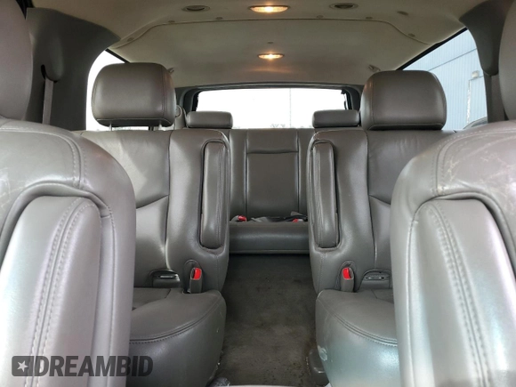 2005 Chevrolet Suburban LS with VIN 3GNFK16Z65G261496, listed as a Copart auction lot 80455624 with 139,102 mi miles and Salvage Title. Bid and sale history available at carsss.com. Image 10.