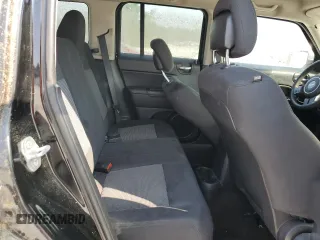 2014 Jeep Patriot Sport z VIN 1C4NJRBB9ED670538, wystawiony jako Copart lot #58798685 z przebiegiem 121 527 mil mil oraz Czysty tytuł • Clean title. Historia ofert i sprzedaży dostępna na DreamBid. Obrazek 11.