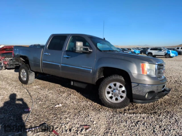 2012 GMC Sierra 3500HD SLT z VIN 1GT423E88CF211377, wystawiony jako Copart lot #50459685 z przebiegiem 185 197 mil mil oraz Szkoda całkowita • Salvage title. Historia ofert i sprzedaży dostępna na DreamBid. Obrazek 13.