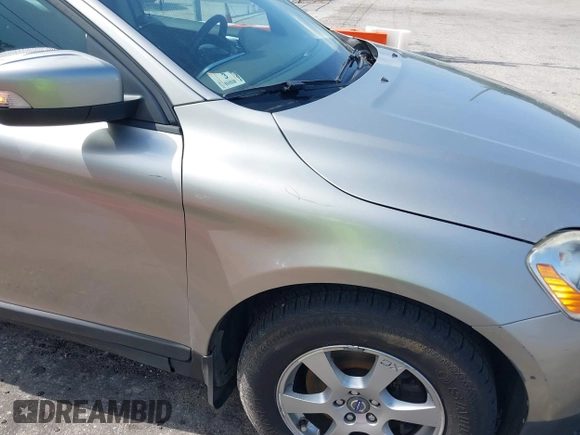 2011 Volvo XC60 3.2L with VIN YV4940DZ3B2181569, listed as a IAAI auction lot 42741964 with 220,184 mi miles and . Bid and sale history available at DreamBid. Image 6.