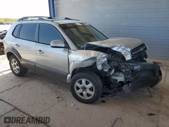 2005 Hyundai Tucson GLS with VIN KM8JN72D75U084148, listed as a Copart auction lot 52252555 with 171,233 mi miles and Salvage Title. Bid and sale history available at carsss.com. Image 4.