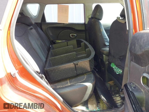 2018 Kia Soul ! with VIN KNDJX3AA5J7568343, listed as a IAAI auction lot 42086485 with 183,369 mi miles. Bid and sale history available at carsss.com. Image 8.