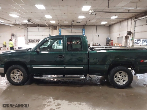 2007 Chevrolet Silverado 1500 LT2 with VIN 1GCEK19B97E120418, listed as a IAAI auction lot 41044613 with 120,062 mi miles. Bid and sale history available at carsss.com. Image 14.