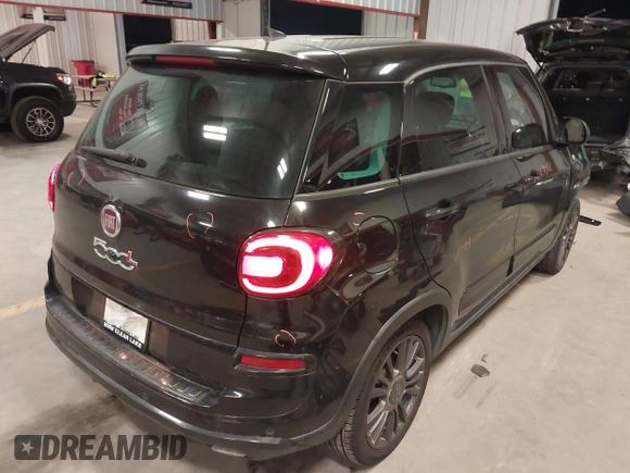 2019 FIAT 500L Trekking with VIN ZFBNFADH0KZ042275, listed as a IAAI auction lot 41172309 with 30,865 mi miles. Bid and sale history available at carsss.com. Image 4.