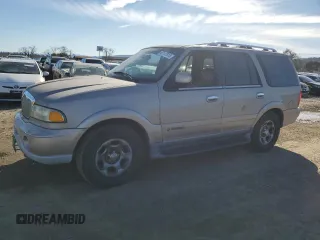 2001 Lincoln Navigator z VIN 5LMFU28R51LJ29728, wystawiony jako Copart lot #87147514 z przebiegiem 175 837 mil mil oraz Tytuł czysty. Historia ofert i sprzedaży dostępna na DreamBid. Obrazek 1.