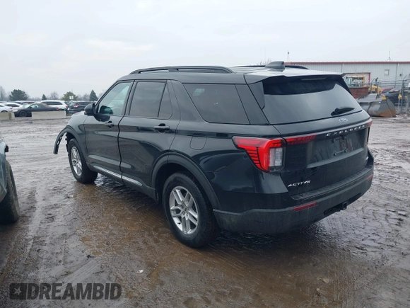 2025 Ford Explorer Active z VIN 1FMUK8DH4SGA45541, wystawiony jako IAAI lot #41492974 z przebiegiem 594 mil mil oraz . Historia ofert i sprzedaży dostępna na DreamBid. Obrazek 3.
