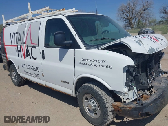 2005 Chevrolet Express Cargo with VIN 1GCGG25V951229076, listed as a IAAI auction lot 42031009 with 114,530 mi miles and . Bid and sale history available at DreamBid. Image 1.