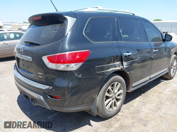 2014 Nissan Pathfinder SV z VIN 5N1AR2MMXEC684429, wystawiony jako IAAI lot #42233673 z przebiegiem 135 593 mil mil oraz . Historia ofert i sprzedaży dostępna na DreamBid. Obrazek 4.
