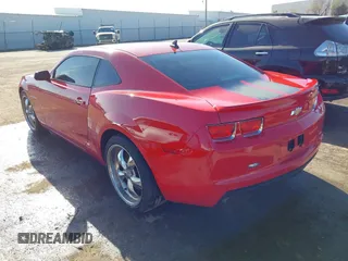 2010 Chevrolet Camaro 2SS z VIN 2G1FK1EJ0A9155885, wystawiony jako IAAI lot #41792691 z przebiegiem 147 389 mil mil oraz . Historia ofert i sprzedaży dostępna na DreamBid. Obrazek 3.