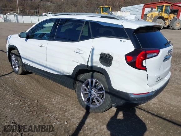 2023 GMC Terrain SLT z VIN 3GKALPEG5PL268358, wystawiony jako IAAI lot #41842764 z przebiegiem 23 989 mil mil oraz . Historia ofert i sprzedaży dostępna na DreamBid. Obrazek 3.