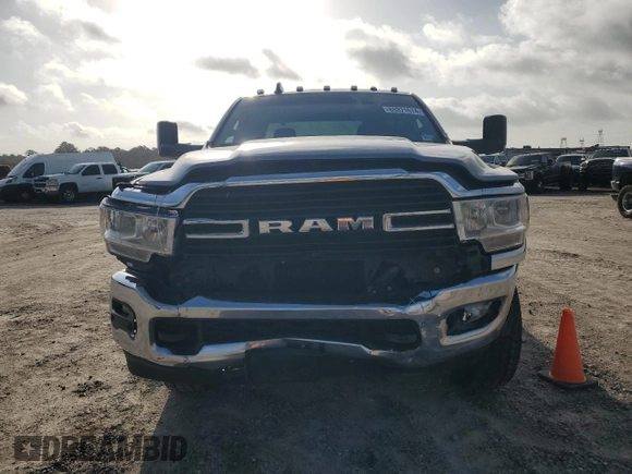 2019 Ram 2500 Big Horn with VIN 3C6UR5JJ5KG622997, listed as a Copart auction lot 65371674 with 287,128 mi miles and Salvage Title. Bid and sale history available at carsss.com. Image 5.