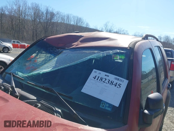 2005 Jeep Liberty Sport with VIN 1J4GL48K35W645419, listed as a IAAI auction lot 41823845 with 168,896 mi miles. Bid and sale history available at carsss.com. Image 6.