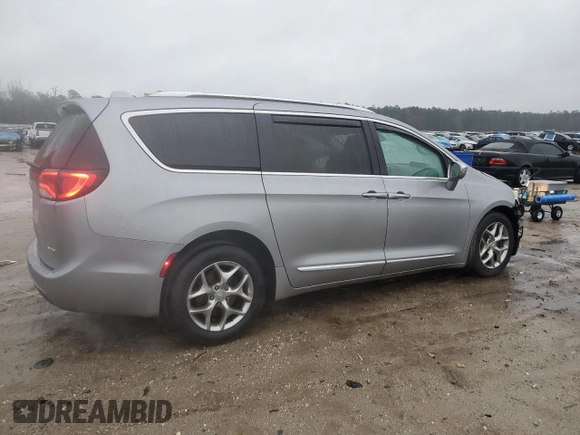 2018 Chrysler Pacifica Limited with VIN 2C4RC1GG1JR320524, listed as a Copart auction lot 48353795 with 133,624 mi miles and Salvage title. Bid and sale history available at DreamBid. Image 3.